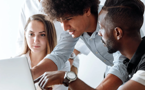 <span id="hs_cos_wrapper_name" class="hs_cos_wrapper hs_cos_wrapper_meta_field hs_cos_wrapper_type_text" style="" data-hs-cos-general-type="meta_field" data-hs-cos-type="text" >Understanding the Differences Between Several Data Roles</span>